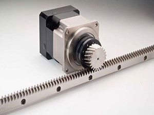 High precision rack and pinion transmission